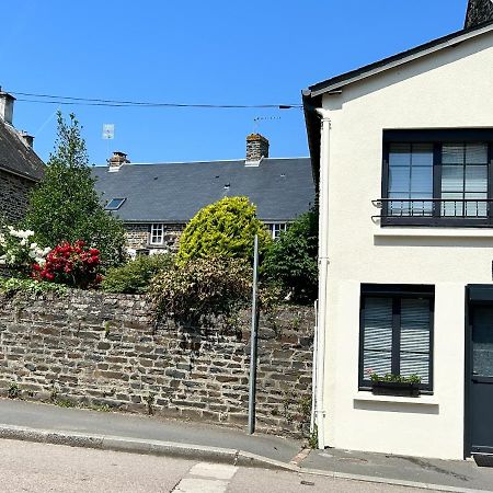 La Petite Maison Pont-d'Ouilly Екстер'єр фото